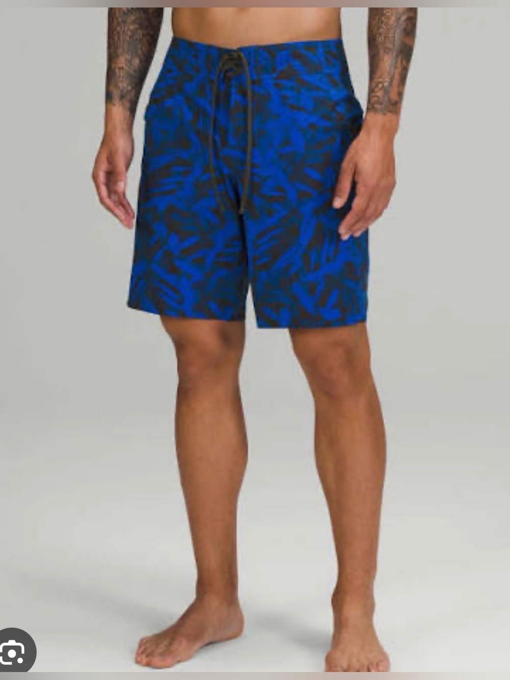 Lululemon Men’s “Current” Board Short 9”
Inseam (Waist 32) *SOLD OUT AT LULU*